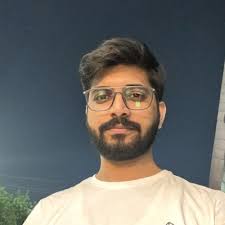 Looking for someone with experience in growing social media presence for  brands, or a creator who has grown their IG/YT channel from scratch.