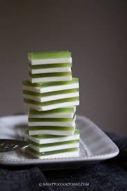 Agar agar santan pandan mudah dan sedap. Coconut Pandan Agar Agar Layered Jelly Cake Agar Agar Santan Lapis Layers Of Agar Agar Thickened Coconut Mi Jelly Recipes Vietnamese Dessert Asian Desserts