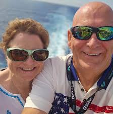 Our Veterans don't get the care they need, but now at least the men will  have free tampons. Reminds of an Alice Cooper song. When Tim Walz had them  installed boys' bathrooms