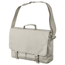 The closer case is available in multiple colors and two sizes, so chances are you'll find one right for you. Dromsack Messenger Bag Beige 14 L Ikea