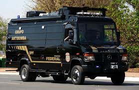 Mercedes Benz Vario By Andre Gustavo Stumpf Via Flickr Mercedes Camper Van Mercedes Truck Mercedes Camper