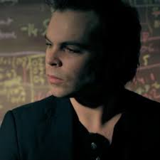 Win Elbow 'Elle' and 'Bo' figurines