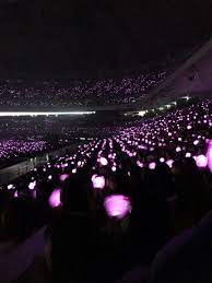 Pin Oleh Bhavana Kolli Di Bts Forever Gambar Konser Selebritas Conver law top 10 army bomb ocean. pin oleh bhavana kolli di bts forever