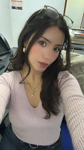 Estoy a menos de una semana de mi fiesta, de fin de año en el trabajo y la  neta no sé qué me voy a poner, así que yo creo que mejor