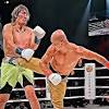Aslen faslı olan badr hari kick boksa 7 yaşından itibaren başlamıştır. 1