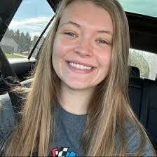 Amanda Mahan's Instagram, Twitter & Facebook