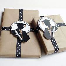 Diy Graduation Decoration With Free Printable Diy Graduation Decorations Graduation Decorations Graduation Diy