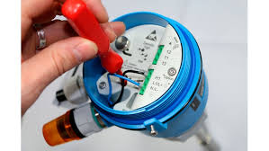 Vibronic point level detection offers safe overfill prevention in liquids and bulk solids. Level Switch Fte20 Easy Robust Cost Effective Endress Hauser