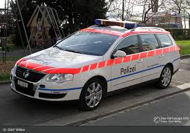 Keine notrufe und kein 24/7 monitoring. Einsatzfahrzeug Zug Zuger Polizei Patrouillenwagen Bos Fahrzeuge Einsatzfahrzeuge Und Wachen Weltweit