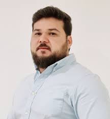 Ernesto Luna's Instagram, Twitter & Facebook