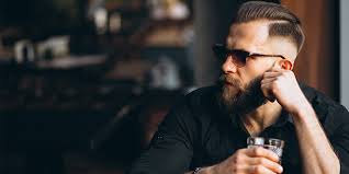 Erkek saç modelleri arasında birçok alternatif olduğunu söylememiz mümkün. Yuz Sekline Gore Erkek Sac Modelleri Bursa Kuaforler