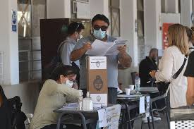 Las elecciones legislativas nacionales se celebrarán en dos etapas, a través de las paso (primarias abiertas, simultáneas y obligatorias), que se llevarán a cabo el domingo 12 de septiembre, y. T V8c Ystiyakm