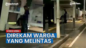 M3s*m di halte bus, no sensor. Ab Vanswedenfamily Download Vidio Asusila Di Halte Bus No Sensor Viral Video Pasangan Mesum Di Halte Bus Senen