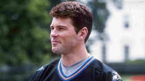 Jaromír jágr is a czech professional ice hockey right winger for and the owner of hc kladno of the czech extraliga. Jaromir Jagr Shaped Game Hair On Way To 1 888 Points