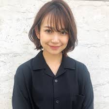 40 50代の方必見 若作りはしたくないけど 老けて見えるのもいや そんなあなたにおすすめのショートヘアをご紹介しちゃいます 小顔 髪型 30代 髪型 髪型