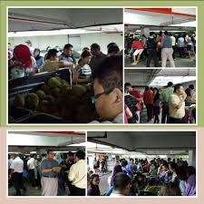 Friendly and good looking staff.especially my sis.hehe!pls come again! Facebook