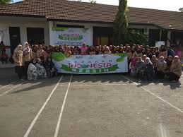 Kumpulan ucapan selamat hari kartini 2020, cocok dikirim ke perempuan tersayang atau update. Edukasi Indonesia Bersih Dalam Rangkaian Peringatan Hari Kartini Iip Bumn