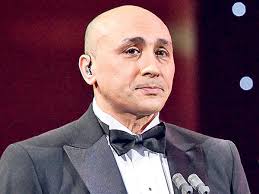 Artistul a povestit, la emisiunea agenția vip, de la antena stars, de ce surprize a avut parte de „iubește la maxim copiii și familia, dar și pe mămica lui, pe frați lui, pe sora lui, sunt foarte mulți, avem un neam foarte unit și foarte frumos. Nepotul Lui Marcel Pavel A Fentat Moartea Tanarul Trebuia Sa Concerteze In Colectiv In Noaptea Groazei Insa