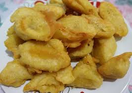 Jenis makanan ini sangat mudah ditemukan baik di pinggir jalan sampai di restoran. Resep Pisang Goreng Kriuk Enak Kekinian