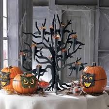 Martha Stewart S Halloween Decorations Halloween Tree Decorations Martha Stewart Halloween Halloween Tablescape