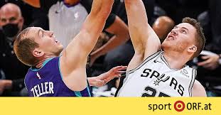 The nba slapped the san antonio spurs on sunday with a $25,000 fine for violating the league's policy on resting players. Nba Spurs Spin Match At Hornets De24 News English