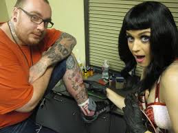 Keith bang bang mccurdy is not just a celebrity tattoo artist. Katy Perry At Tattoo Studio Bang Bang In Los Angeles Hawtcelebs