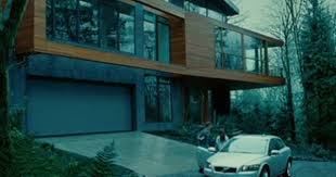 Pin By Kei C On House Styles In 2020 Twilight House Cullen House Twilight Vacation Home Rentals