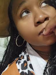 Grillz 🤟🏽💙 #lltruc #oneluv #fyp #prettygirl #foryoupage  #fyppppppppppppppppppppppp #grillz #grills #smile #goldteeth #40andover