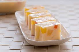 Tuang milkshake choco, beri es cream coklat diatasnya, tabur dengan coklat chips. Resepi Puding Meleleh Puding Koktail Bahan Bahan 1 Bungkus Atau 20g Agar Agar Bertali 900 Ml Air 1 Tin Koktel Buah Buahan 1 Tin Susu Cair 1 1 2 Cawan Gula Pasir 1 Helai Daun