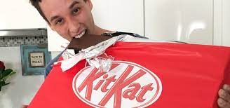 Massive 13 Pound Kit Kat Puts Your Diy Candy Bars To Shame Food Hacks Wonderhowto
