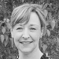 Liz Renner's Instagram, Twitter & Facebook