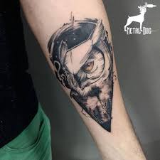 Richard sester gives a glimpse into the creative process and inspiration behind his work on drums & samples for the hunter, a track from the seas second album, give up the ghost. Pin Em Horus Tattoo
