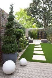 Kunstrasen Easigrass In Uxbridge Uk Fotoalben In 2020 Small Backyard Landscaping Back Garden Design Modern Garden Design