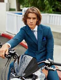 Pin By Maluba On Brenton Anna Brenton Thwaites Richard Grayson Actors Actresses