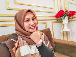 Akaun twitter rasmi astro awani #awaninews #hapuscovid19 telegram: Gelang Merah Jambu Penyeri Tangan Di Aidilfitri