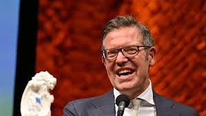 Die Menschen sind süchtig nach Lügen"