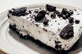 Este extrem de simplu să prepari tortul oreo, mai ales când nu ai nevoie de niciun cuptor prin preajmă. Cheesecake Cu Biscuiti Oreo Fara Cuptor Retete Practice