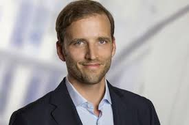 Wie Simba Dickie den Generationenwechsel meistert