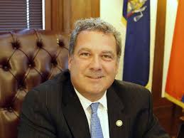 Free sand bags!!! Starts at 8am! City is set up and ready!