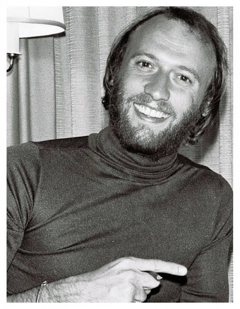 The Tragic Final Days of Maurice Gibb: The Quiet Genius of the Bee Gees No one could have predicted the heartbreak that awaited the Bee Gees in 2003. Maurice Gibb, the gentle,