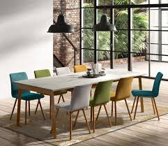 Les tables rondes sont très conviviales et donnent un très joli visuel dans la salle. Quelle Dimension De Table Choisir 4 Pieds Deco