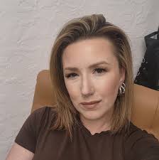 Is anyone familiar with Autumn Davidson, the original owner of a lost buff  Cocker Spaniel in Konawa, Oklahoma?