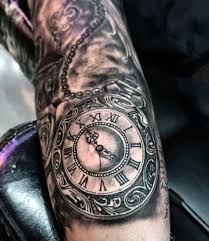 Que symbolisent les montres à gousset dans les tatouages? 350 Idees De Tatouages Montre Gousset Tatouage Montre Gousset Tatouage Montre Tatouage Horloge