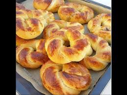 Original Acma Rezept Orijinal Pastane Acmasi Tarifi Sonntagsbrunch Bei Mrs Flury Youtube Yemek Tarifleri Yemek Pastaneler