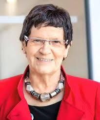 Ich bin überzeugt, dass Hilfe gepaart mit Aufklärung von Anfang an der  richtige Ansatz war. Seit 34 Jahren ist es das Er