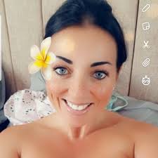 Kerry Jacques's Instagram, Twitter & Facebook