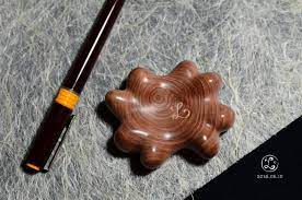 手工原木筆擱 變形蟲 木種 龍柏 尺寸 6 5x5 5x2cm 最大值 研磨拋光 80 2000 無蠟無漆