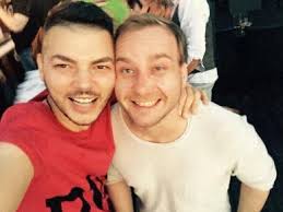 Sunt român, deci pot! -2- Exquisite