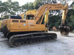 You want to buy a log home, but, you don't really know what you are looking for and how to check if the cabin is in good condition. A C Cabin Second Hand Hyundai Excavators 220lc 5 Smooth Running Long Lifespan