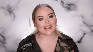 Nikkietutorials (@nikkietutorials) on tiktok | 32.4m likes. Beauty Youtuber Nikkietutorials Gets Engaged Superboxoffice Com